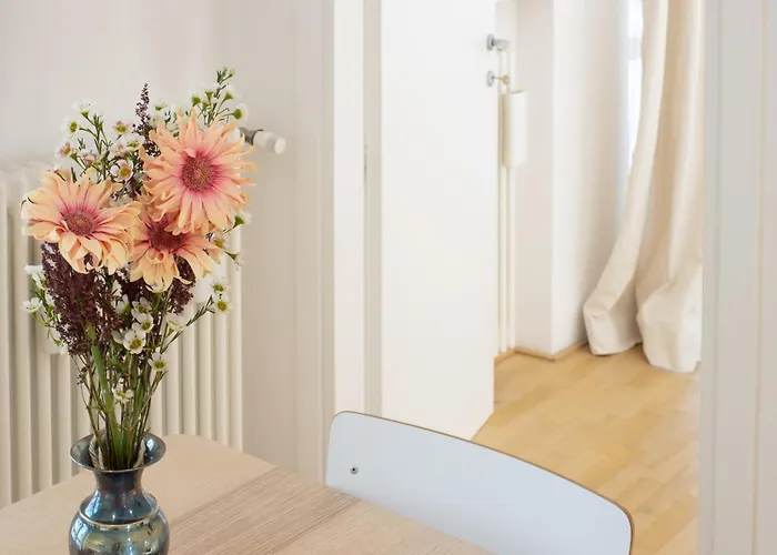 Co99 - Cozy & Quiet Gambara Apartment