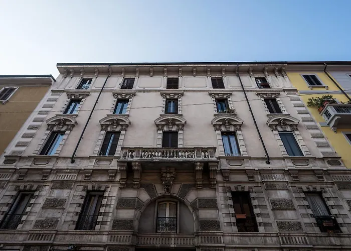 Shortmi Borsieri * Milano