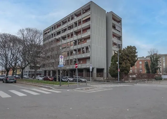 Apartment Youhosty - Paul Valery 3 Milan