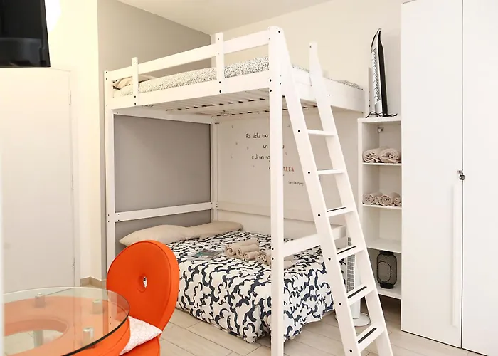 Bloom Apt - Citylife *