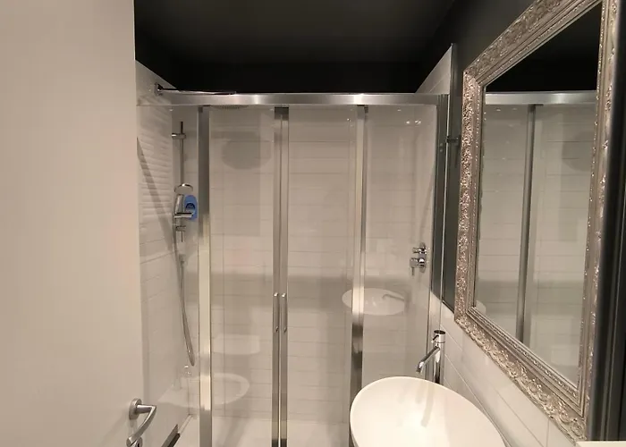 Nella Movida Di Isola-porta Nuova Apartmán