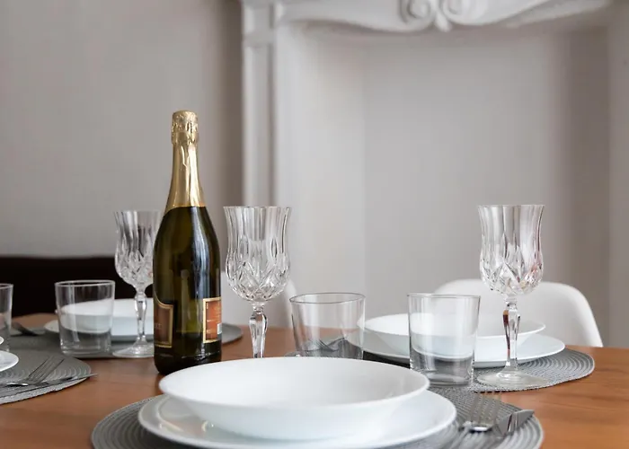 Elegant Near Metro Porta Romana,3 Fermate Subway-stop A Duomo, Wifi-netflix Free *