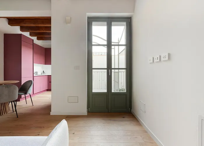 Apartmán Guesthost - Modern In With Balcony