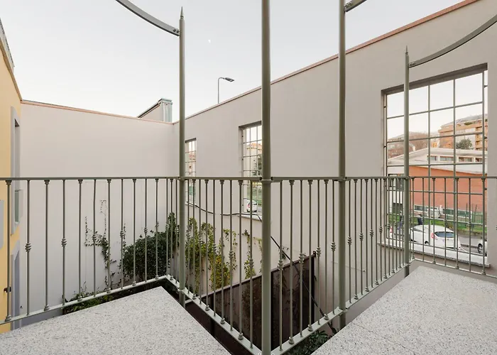 Guesthost - Modern In With Balcony Apartmán Milán