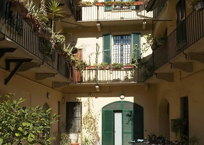 Comecasa Bright Flat With Private Terrace Milánó