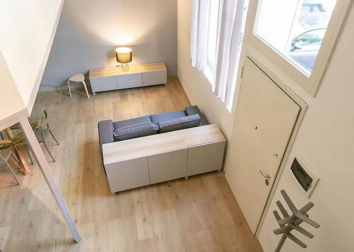 - Fiera Apartament Mediolan