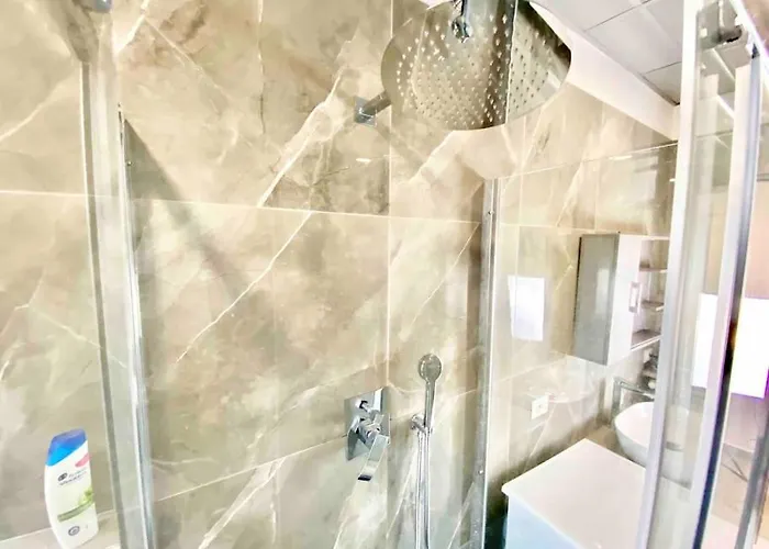 12 Minuti Dal Duomometro+10 Posti Letto Apartament *