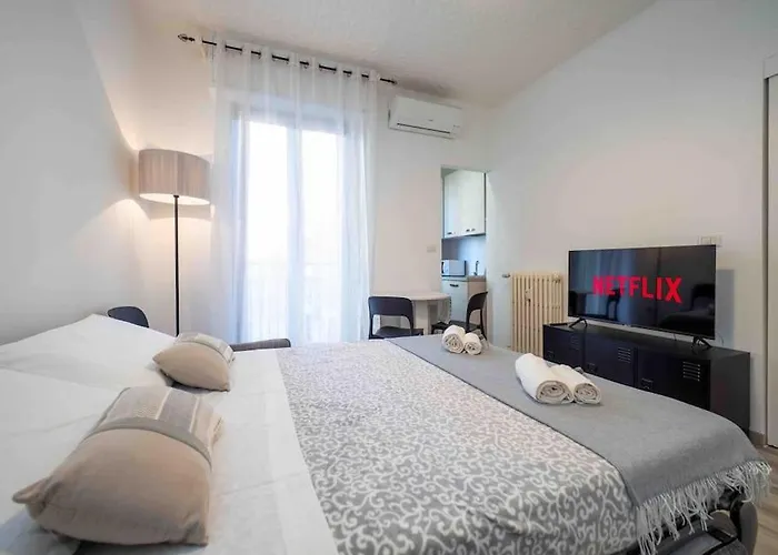 Comfort Business Suite, Wi-fi & 3 Stops From Duomo Apartamento