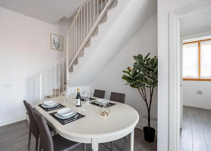 Bocconi's Nest - Close To Duomo With Terrace * Milán
