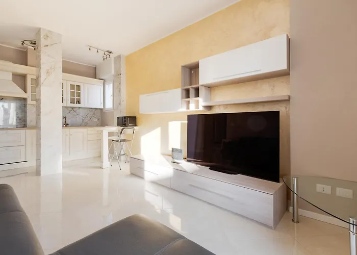 Guesthost - Niguarda Bright W Balcony *