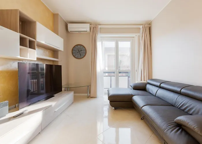 Guesthost - Niguarda Bright W Balcony Διαμέρισμα *