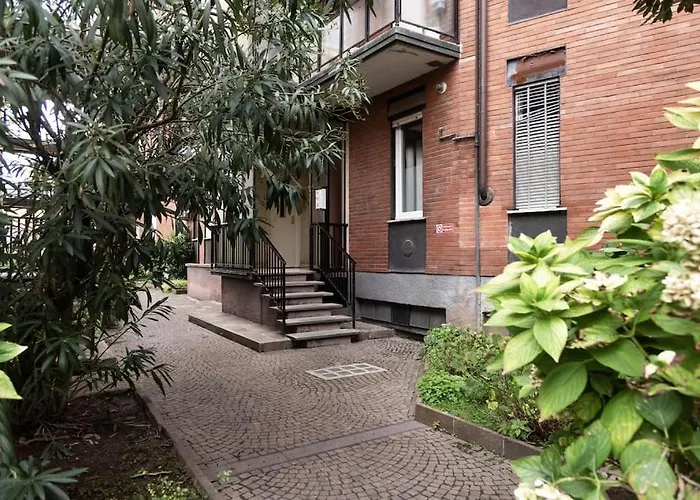 Youhosty - Lodi Quater * מילאנו