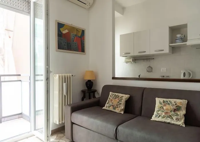 Youhosty - Lodi Quater * מילאנו