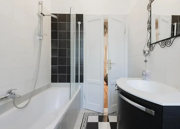 Apartment Easylife - Privata Con Giardino A Nolo