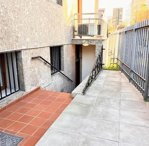 Apartament Loft Moderno A Mediolan