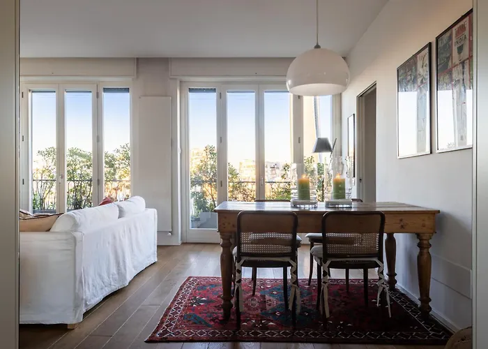 Life View With Terrace R&r Milánó
