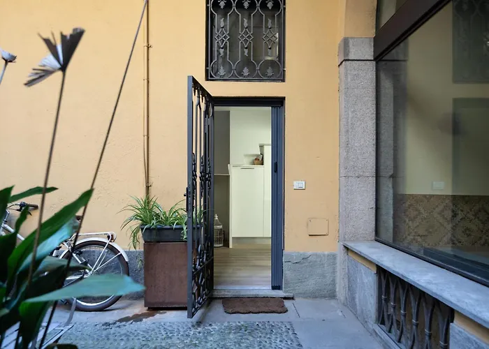 Luxury Duplex Flat With Sauna Few Steps From Duomo 公寓 *