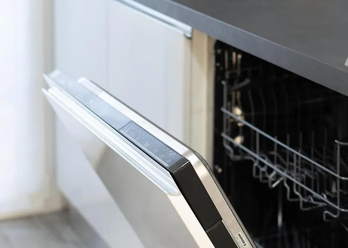 10min Rhofiera & Sansiro - 5min Metro - Ac - Freeparking Milano