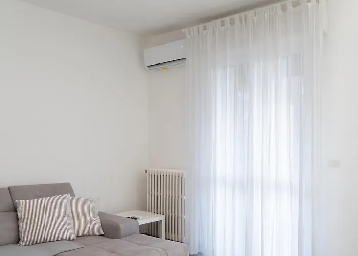 Lejlighed 10min Rhofiera & Sansiro - 5min Metro - Ac - Freeparking Milano