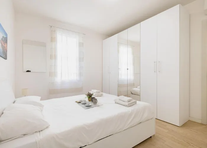 Easylife - Stile E Comfort Sui Navigli *