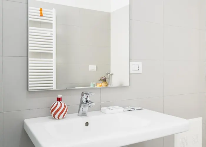 Appartamento Easylife - Stile E Comfort Sui Navigli *