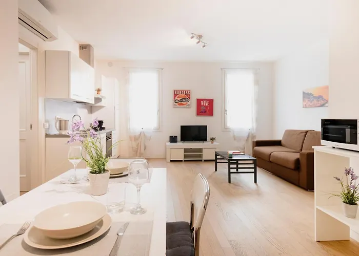 Easylife - Stile E Comfort Sui Navigli Apartment