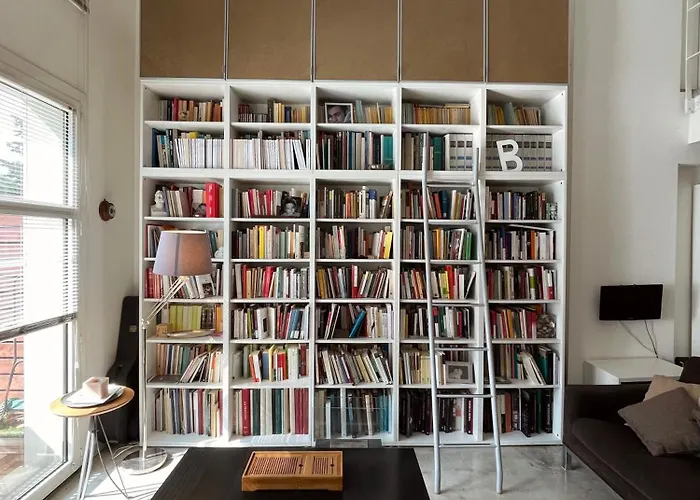 Ampio Loft Su Due Livelli Con Giardino Milano