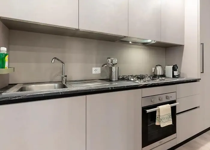 [milano Porta Garibaldi-isola] *