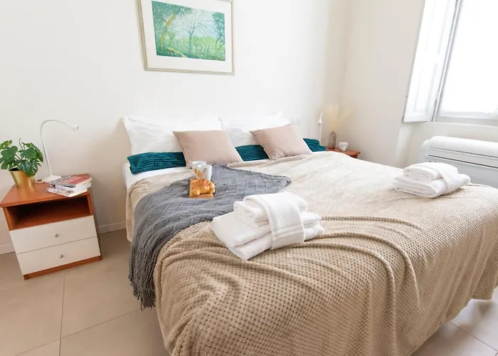 Apartmán Luxury Near Duomo Italia 38 *