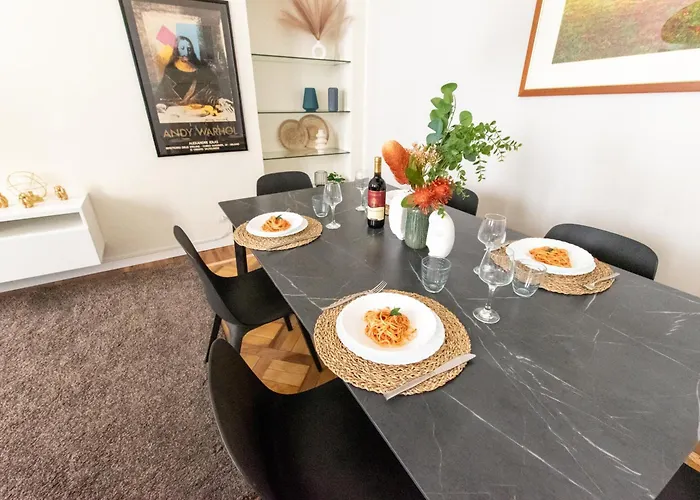 Luxury Near Duomo Italia 38 * Milán