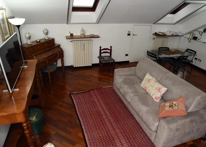 Daire Viale Corsica 99 Milano