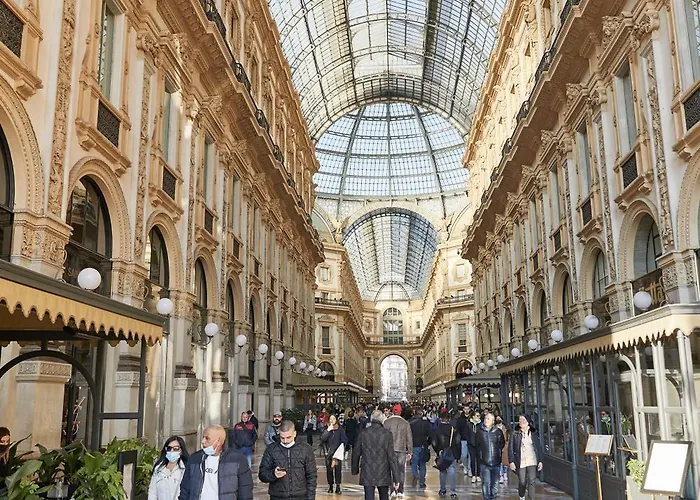 Superhouse Piazza Duomo Area *