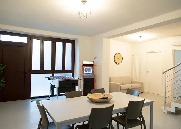- Spazioso Vicino Metro Apartment *