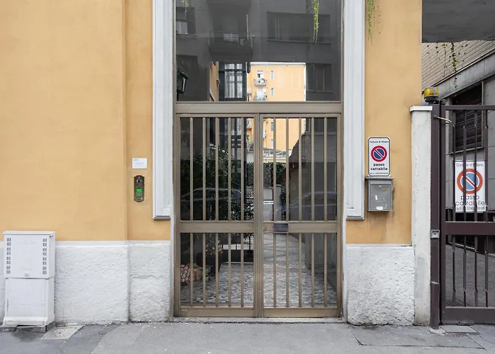 Appartamento Elegante Quadrilocale Liberty In Zona Risorgimento Milano