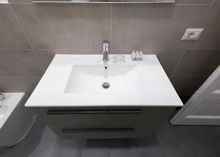 Elegante Quadrilocale Liberty In Zona Risorgimento *