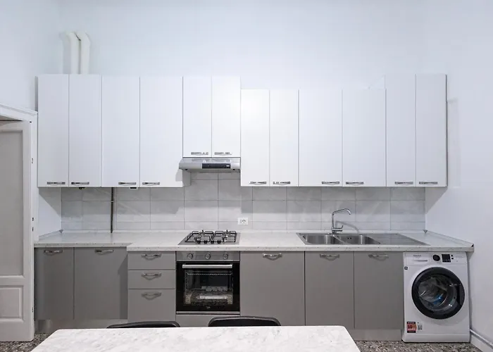 Appartamento Elegante Quadrilocale Liberty In Zona Risorgimento Milano