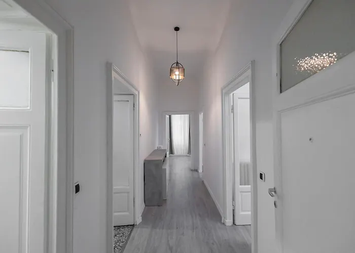 Elegante Quadrilocale Liberty In Zona Risorgimento Appartamento