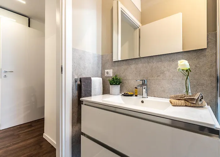 Stayeasy Cavalcanti - 3 Bedrooms, 2 Baths - Station アパート ミラノ