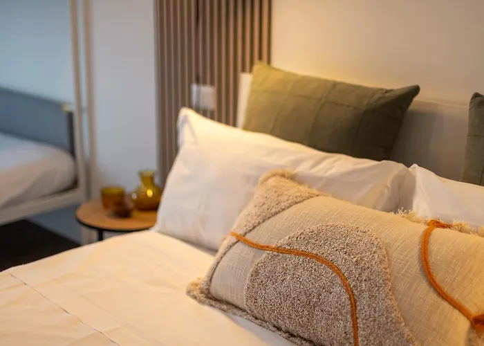 Stayeasy Cavalcanti - 3 Bedrooms, 2 Baths - Station アパート