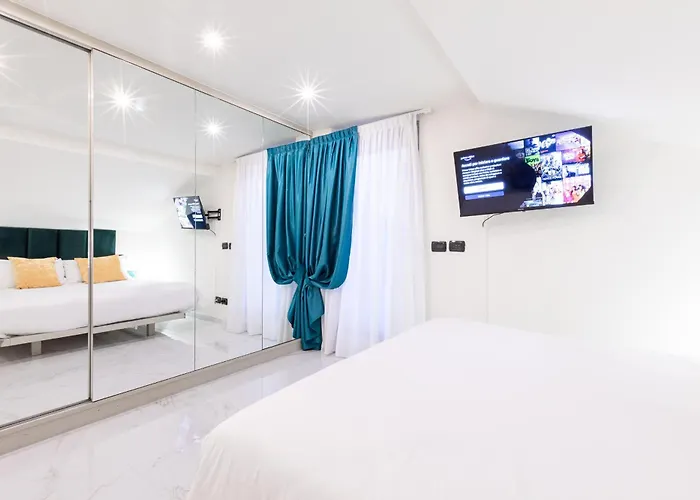 Monte Napoleone Split-level Terrace - Collection Milano