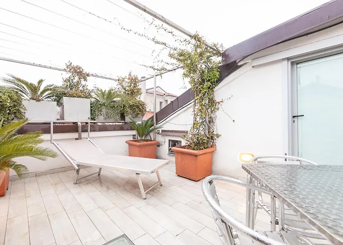 Monte Napoleone Split-level Terrace - Collection *