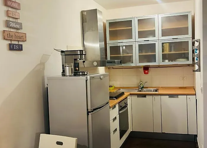 Easy Italy Prada Appartement *