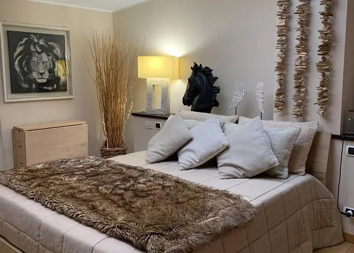 Residenza Taliedo, In Casa Privata, Abitata, Solo Doppia E Bagno Personale ホームステイ