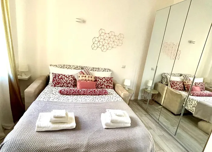 Joy House -central Near Metro Arco Della Pace Brera-entire Perfect For Work & Play, Nightlife With Ac & Fast Wifi Welcome To The Cool Joy House! *