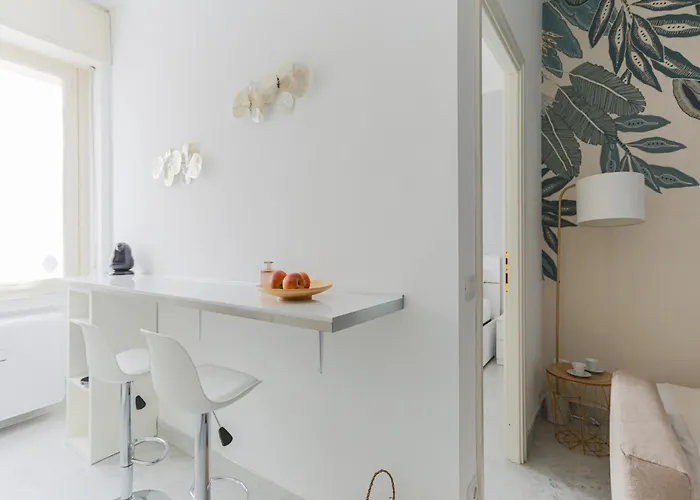 The Best Rent - Bright Two-bedroom In Central Station Area Hotel apartamentowy Mediolan