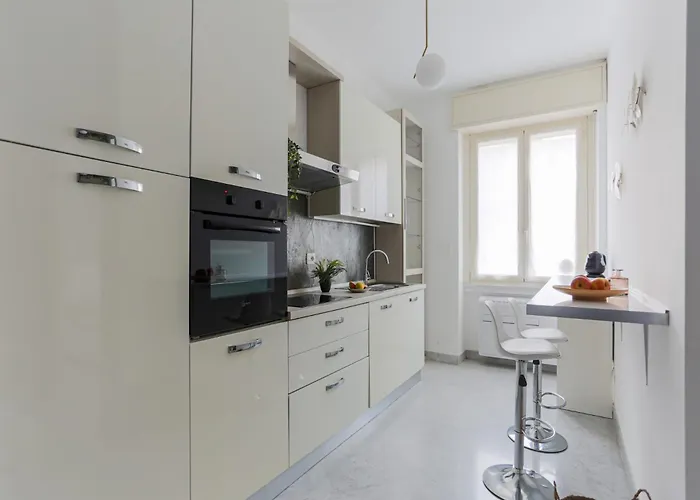 The Best Rent - Bright Two-bedroom In Central Station Area Hotel apartamentowy 3*