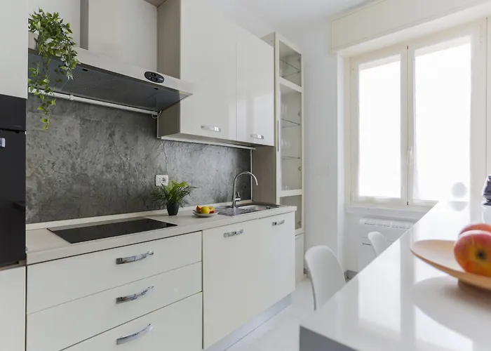 The Best Rent - Bright Two-bedroom In Central Station Area 3* Milano
