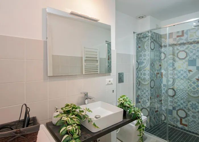 Ihost - Lomellina 14a * Милан