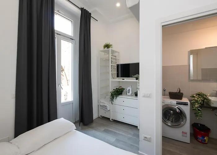 Ihost - Lomellina 14a Апартаменты