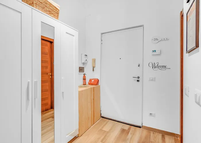 Ellebnb - Wifi, Netflix E Metro M2 A 100 Metri Apartment *
